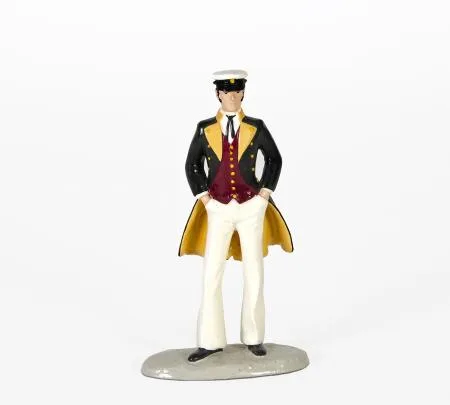 Pratt Pixi 4800 Corto Maltese debout